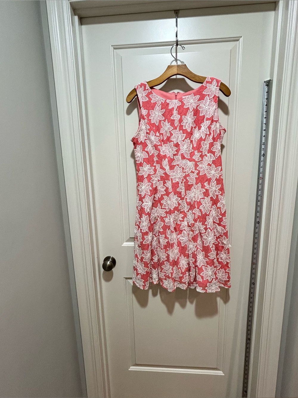 Studio One New York women’s size 10 Coral Pink Sleeveless Floral Lace Dress